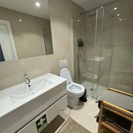Porto Suites Apartment *